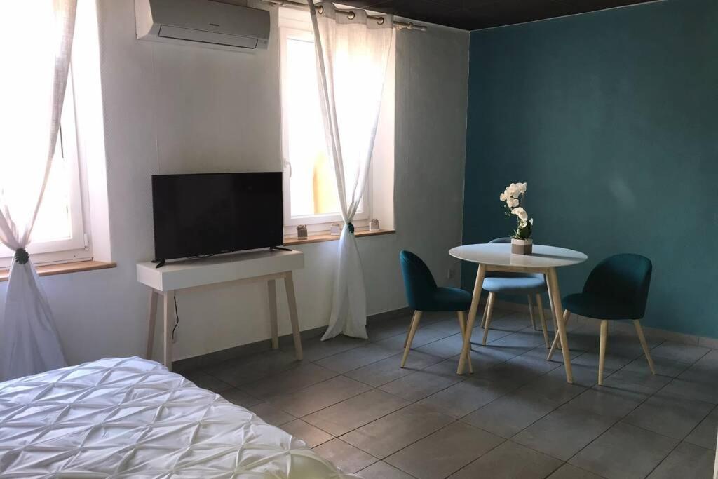 Studio Cocooning A 50 M Du Port, Classe 1 Etoile Cassis Zewnętrze zdjęcie