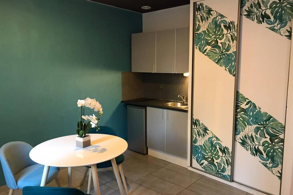 Studio Cocooning A 50 M Du Port, Classe 1 Etoile Cassis Zewnętrze zdjęcie