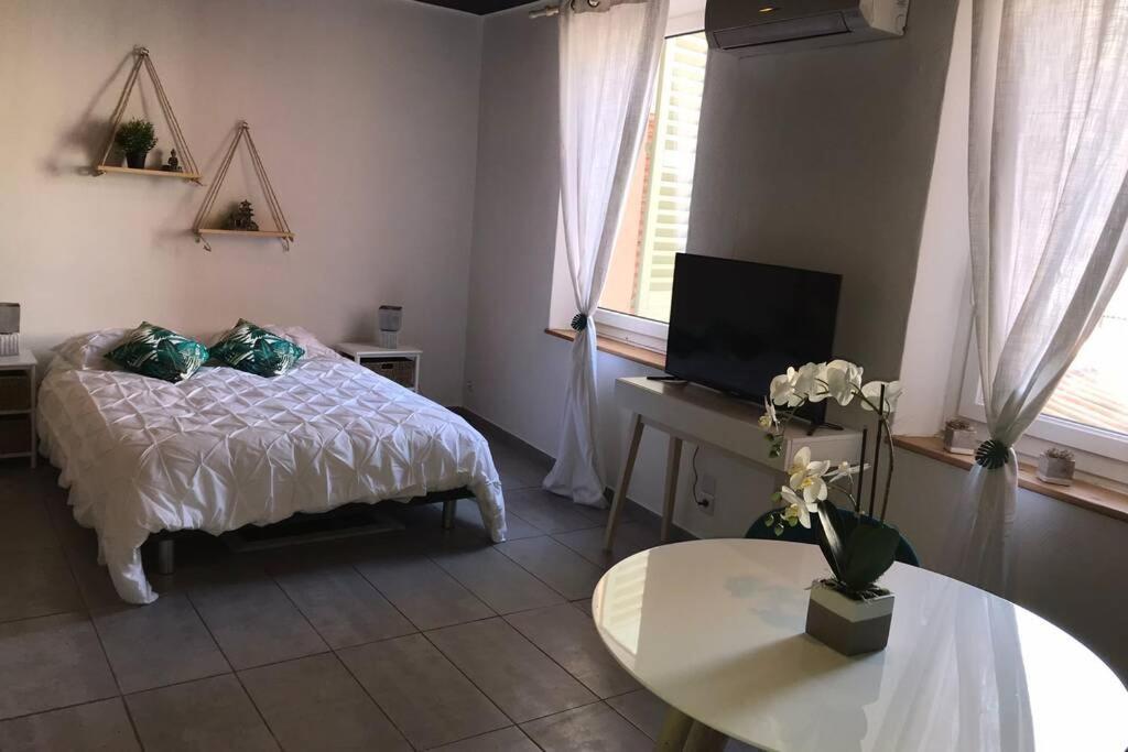 Studio Cocooning A 50 M Du Port, Classe 1 Etoile Cassis Zewnętrze zdjęcie